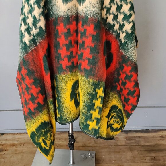 Vintage Wool Blanket Poncho/ 60's Airbrushed Stencil Print Wool/ L-XL - Picture 5 of 10